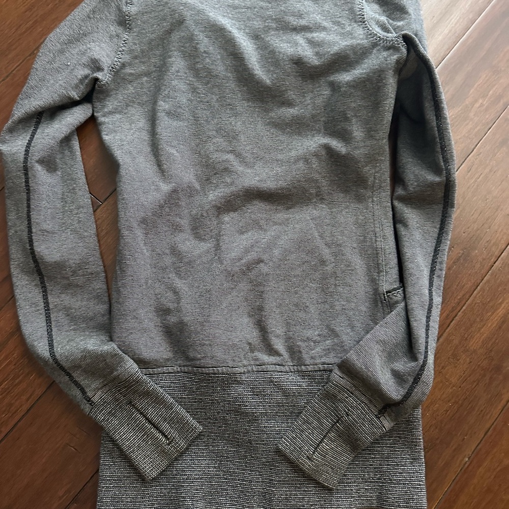 Lululemon jacket - Picture 3 of 4